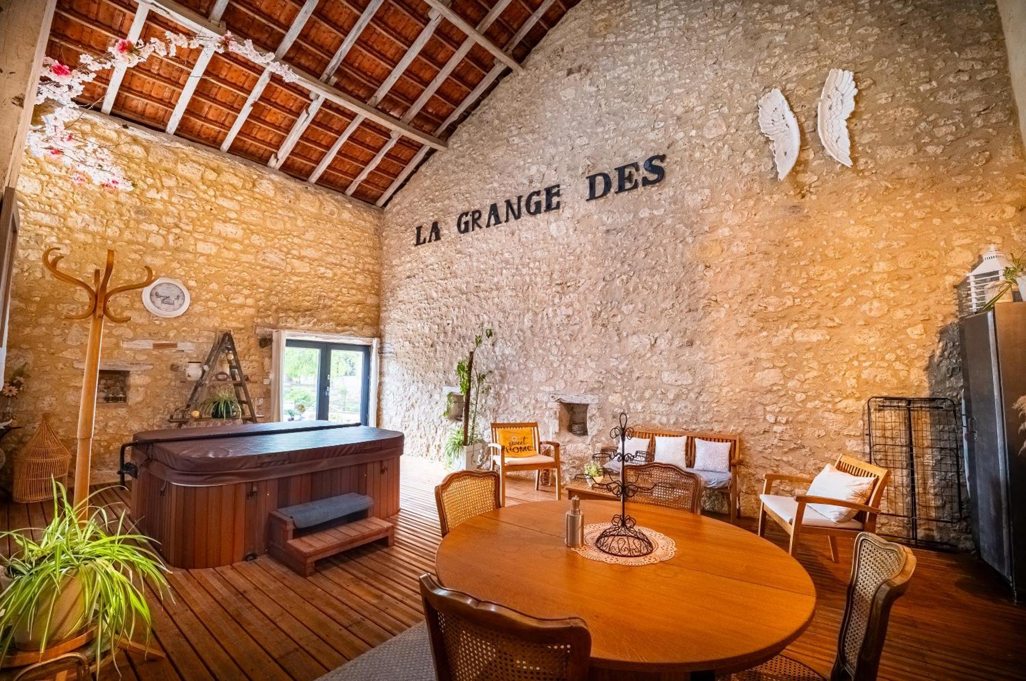 La Grange Des Anges Blanc (Dordogne) Exterior foto